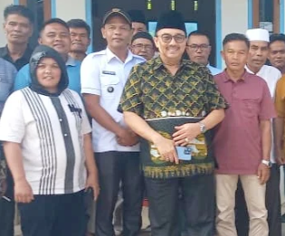 Kunjungan Silaturahmi Anggota DPR RI H. Benny Utama di Simpang Tonang Selatan Disambut Hangat Warga